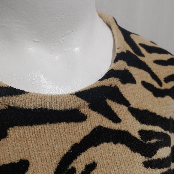 Vintage women's pullover sweater.  Size XL - Picture 4 of 9